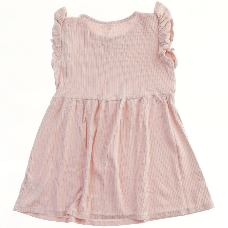 Lyserød sommerkjole med flæser fra H&M (str. 122)