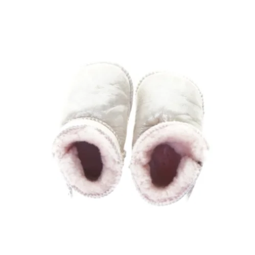 sutSko fra En Fant (str. 22)