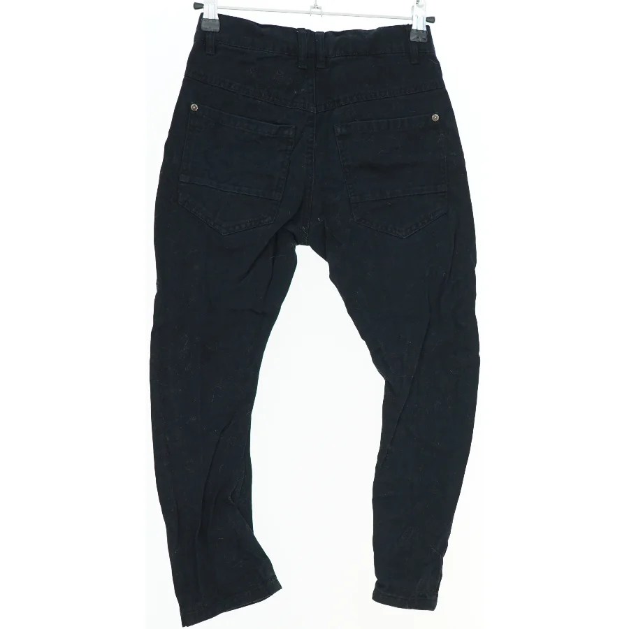 Mørkeblå bukser fra Name It (str. 128)