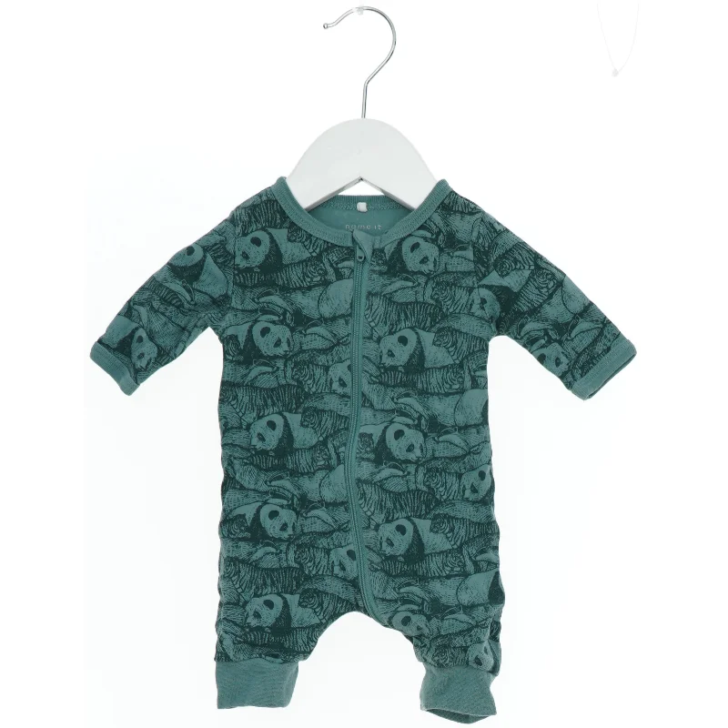 Heldragt med pandaer fra Name It (str. 50)