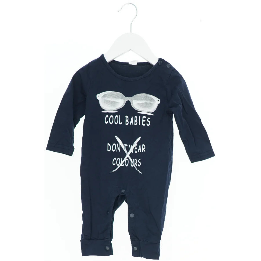 Mørkeblå heldragt til baby (str. 74)