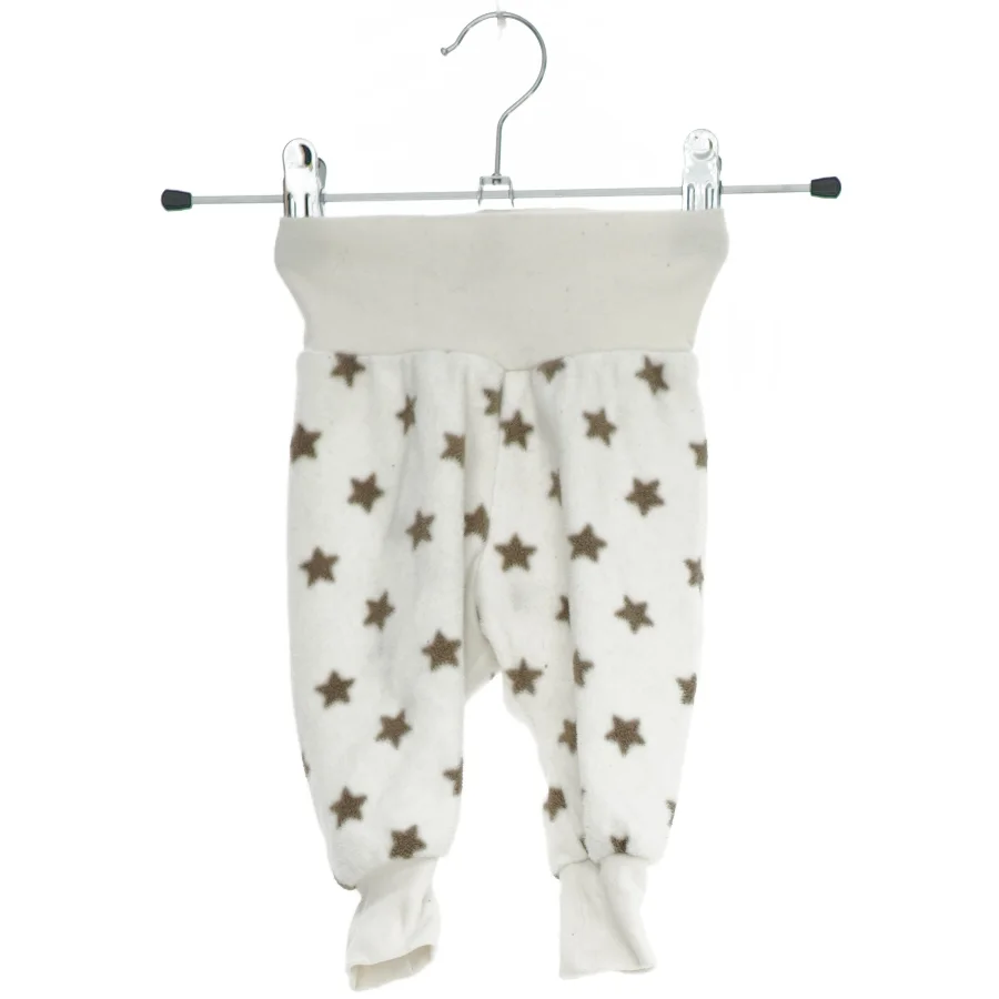 Babybukser med stjernemønster fra H&M (str. 56)