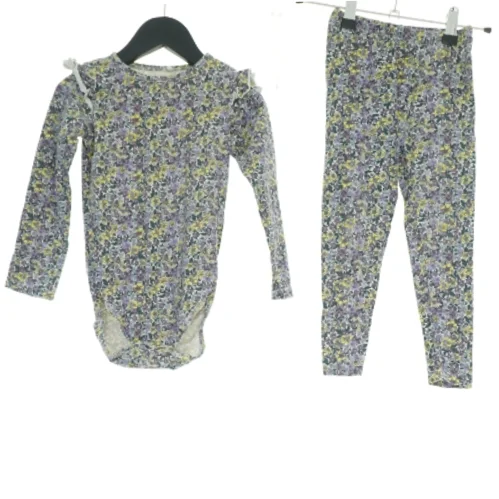 Sæt børnetøj (2 stk.) fra The New Siblings (str. 98 cm)