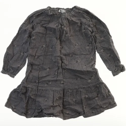 Langærmet kjole med mønster fra H&M (str. 122)