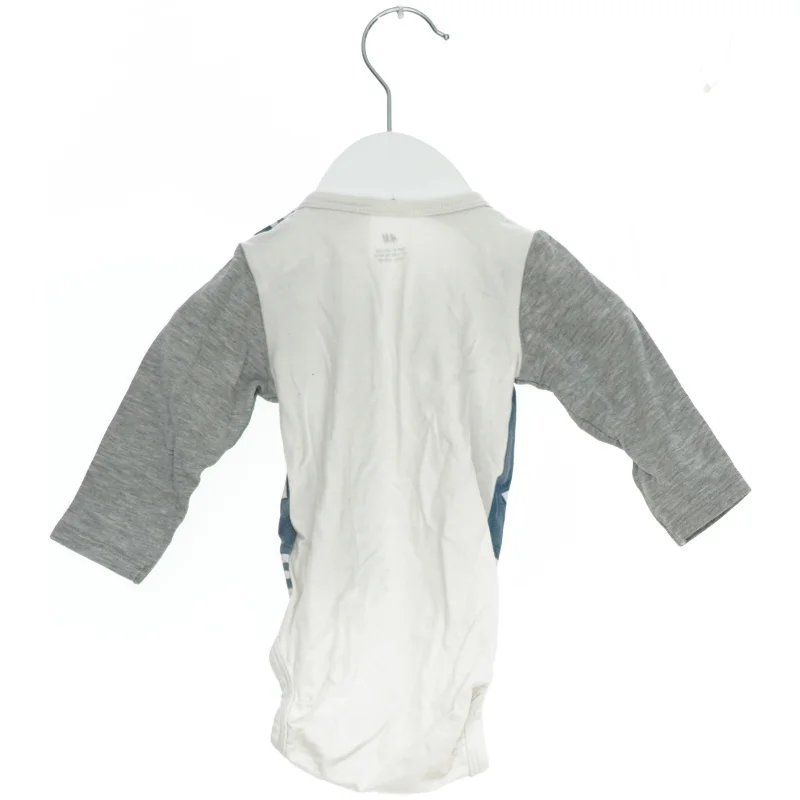 Body med jakkedesign fra H&M (str. 62)