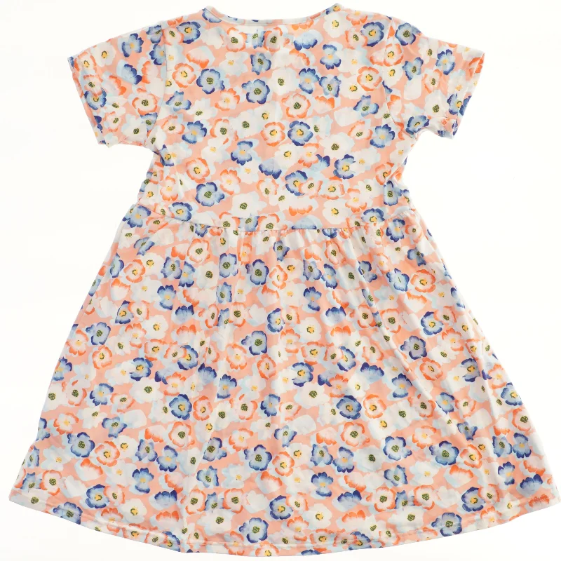 Blomstret kjole med kort ærme fra LIBERTÉ Ami (str. 122)