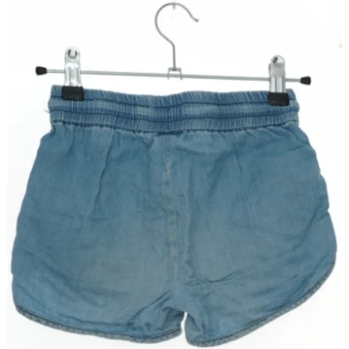 Blå shorts med elastik i taljen fra Hummel (str. 128)