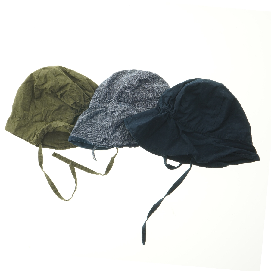 Trekantede børnehatte fra Name It (str. 32 cm)