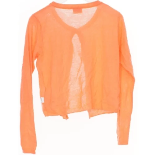 Orange cardigan fra Name It (str. 122)