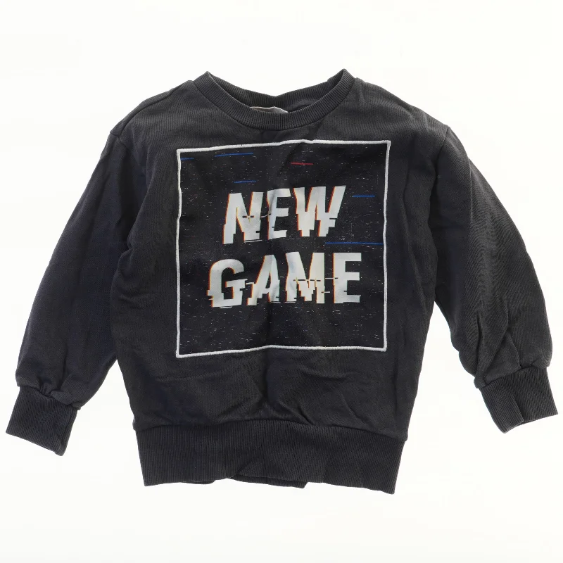 Sweatshirt med print 'New Game' fra Molo (str. 104)