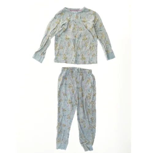 Pyjamas med Bambi motiv fra Ellos (str. 110)