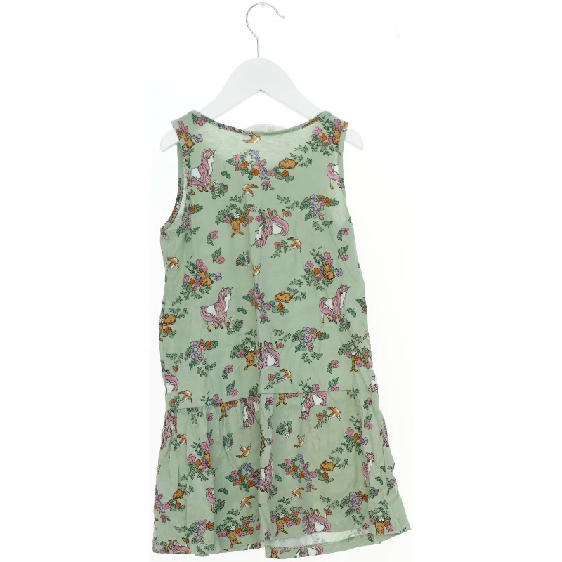 Sommerkjole med enhjørningemotiv fra H&M (str. 110)