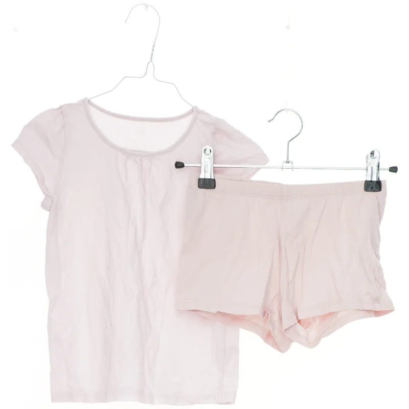 Lyserød pyjamassæt fra H&M (str. 110)