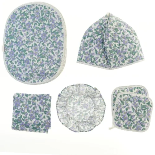 Sæt med køkkentilbehør i blomstermønster