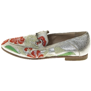 Sølvfarvede loafers med blomsterbroderi fra Laura Bellariva (str. 37 )