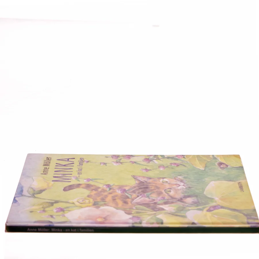 Minka - en kat i familien af Anne Møller (Bog)