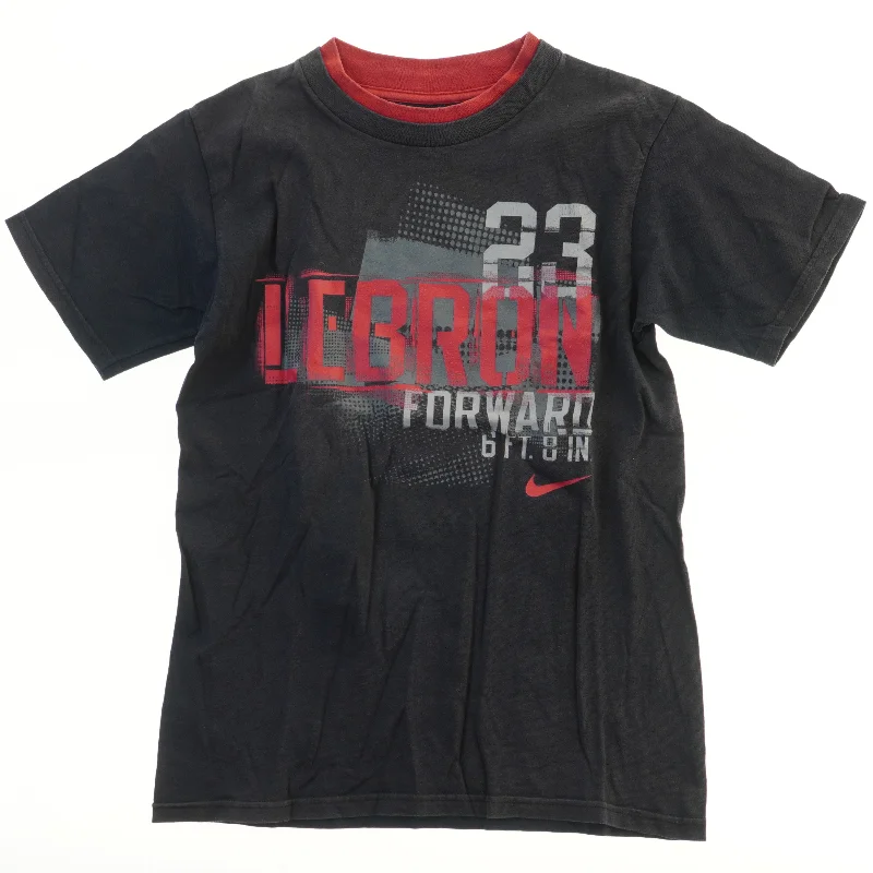 LeBron James T-shirt fra Nike (str. 140)