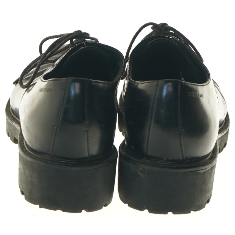 Sorte lædersko fra Vagabond med snørebånd fra Vagabond (str. 41 )