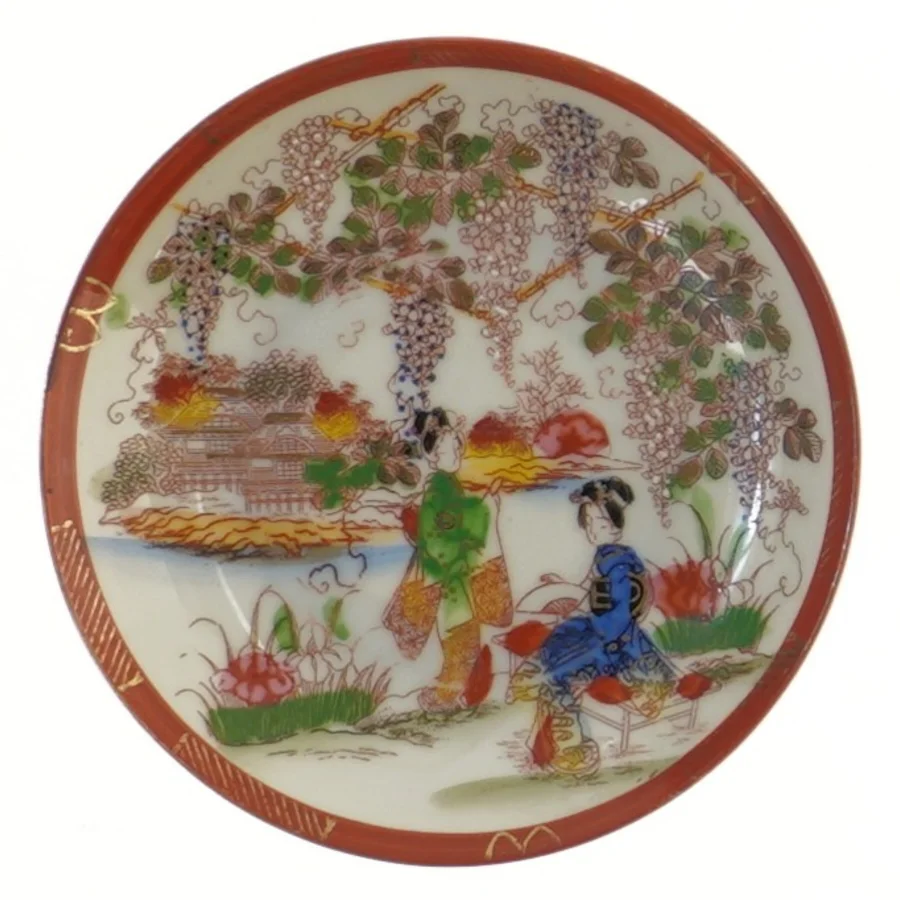 Sæt af dekorative tallerkener (str. Ø 13 cm)