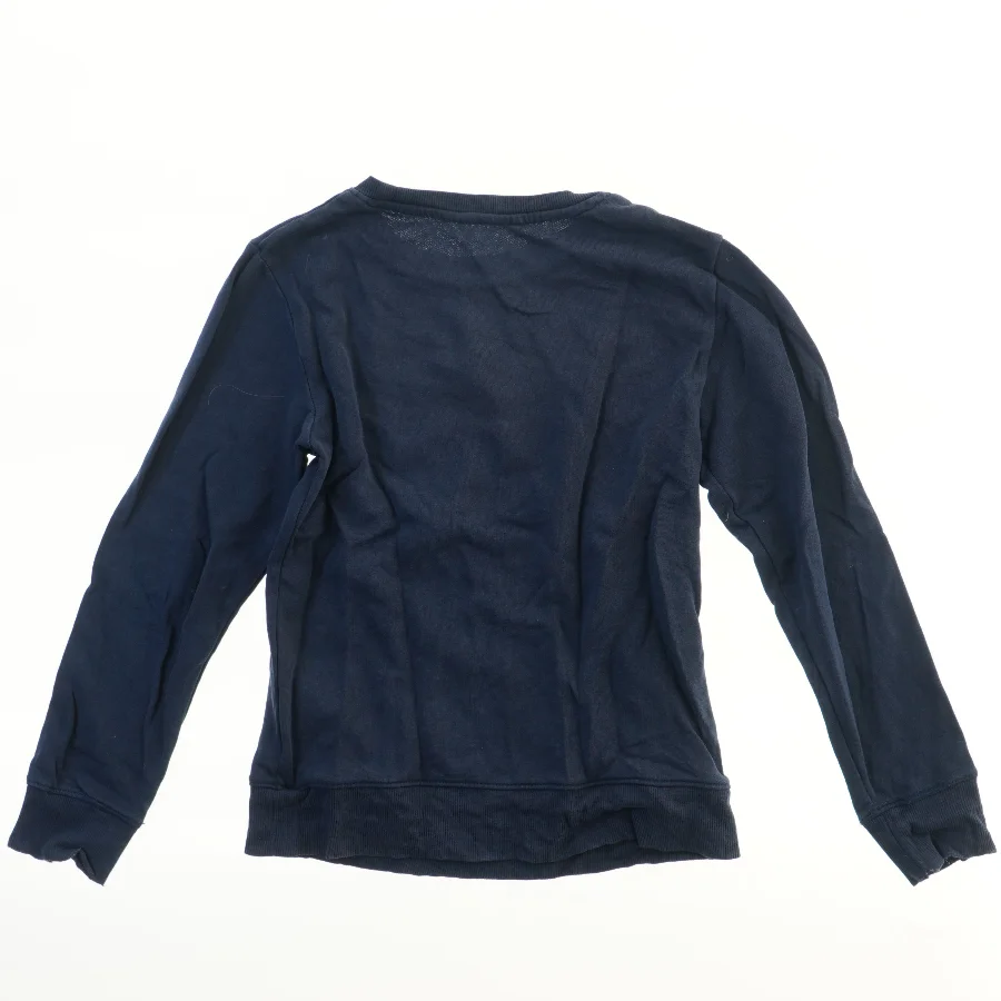 Langærmet trøje med tekst fra H&M (str. 140)