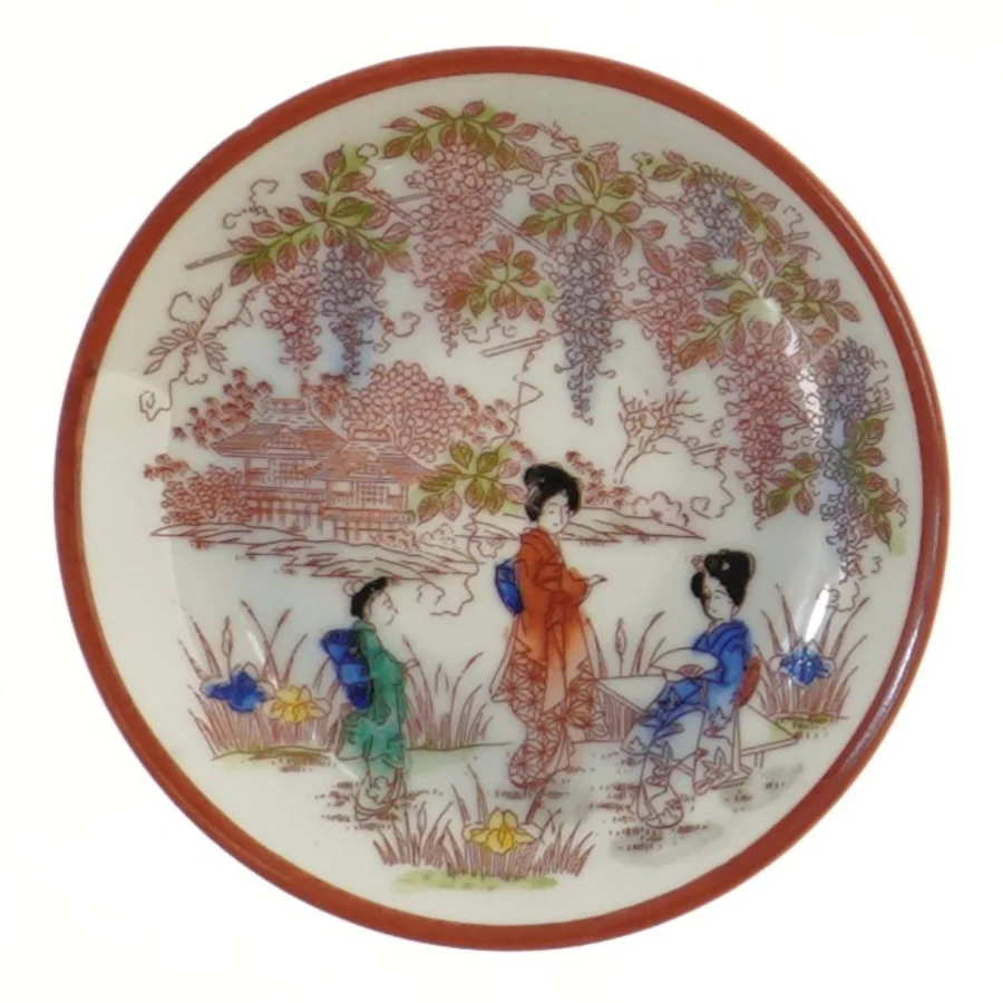 Dekorative tallerkener med motiv (str. Ø 13 cm)