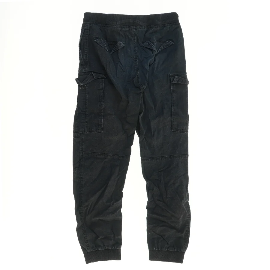 Cargo bukser fra H&M (str. 152)