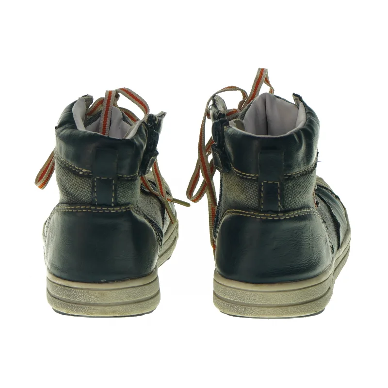 Sko fra Adi (str. 32)