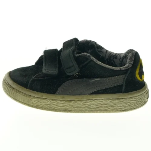 Børnesko med velcro fra Puma (str. 22)