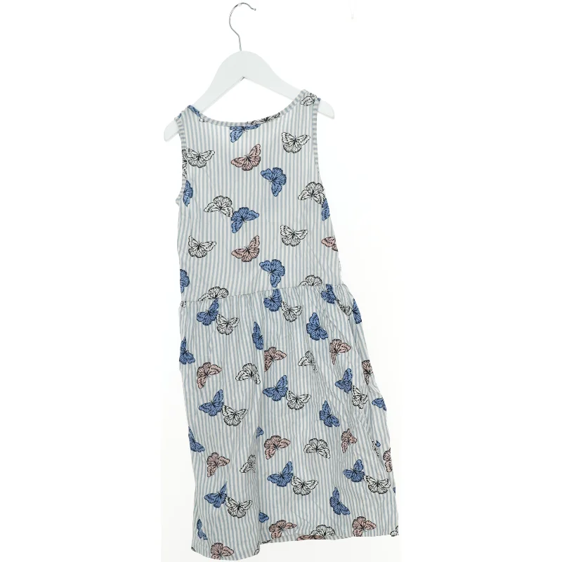 Kjole fra H&M (str. 140 cm)