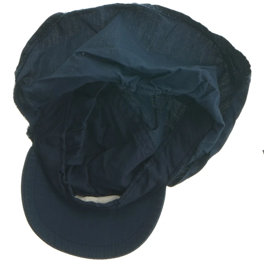 Mørkeblå kasket med nakkeskygge (str. 30 x 23 cm)