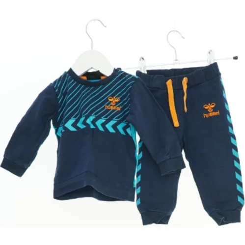 Sæt Børnetøj (2 stk.) fra Hummel (str. 74 cm)