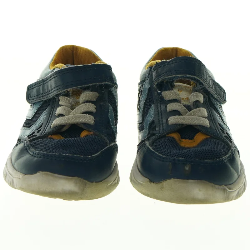 Brugte børnesko fra Hummel (str. 23)