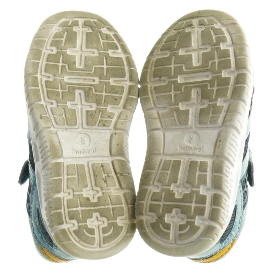 Brugte børnesko fra Hummel (str. 23)