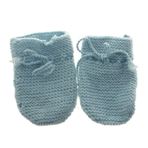 Strikkede babyfutter (str. 13 x 8 cm)