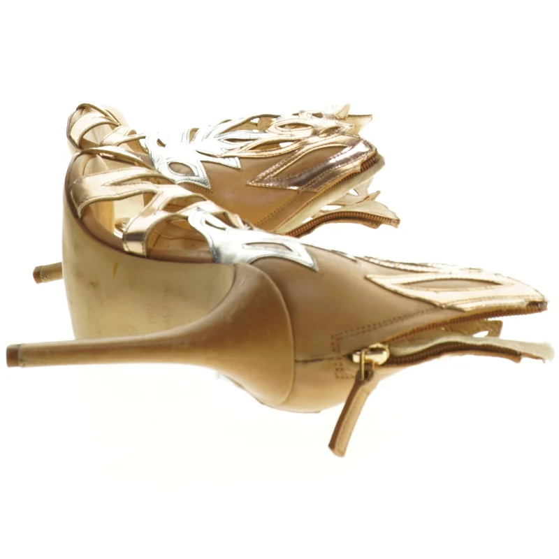 Guld højhælede sandaler med udsmykning (str. 10 m)