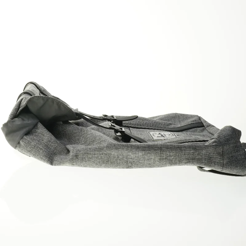 Messenger-taske i grå fra Herschel (str. 47 x 35 cm)