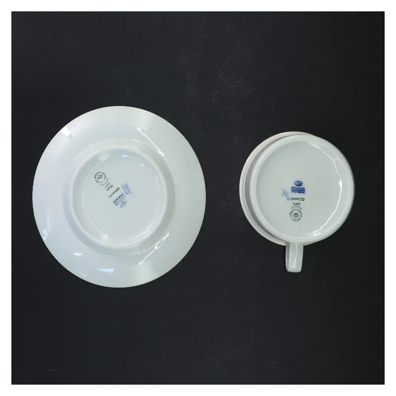 Domino porcelæns te/kaffekopper med underkopper fra Royal Copenhagen, Domino (str. 5 styk underkopper (ø 16) 4 styk kopper (ø 10) cm)