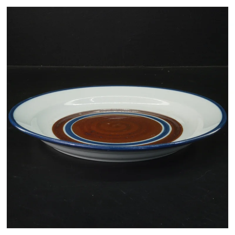 Tallerken med blå kant fra Arabia Finland (str. Ø 26,5 cm)