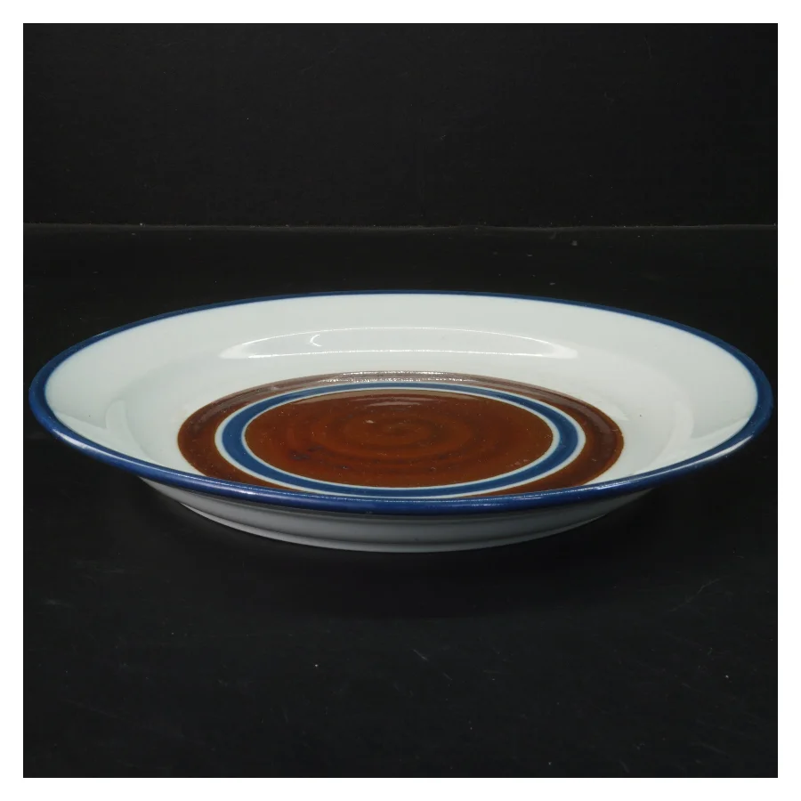 Tallerken med blå kant fra Arabia Finland (str. Ø 26,5 cm)