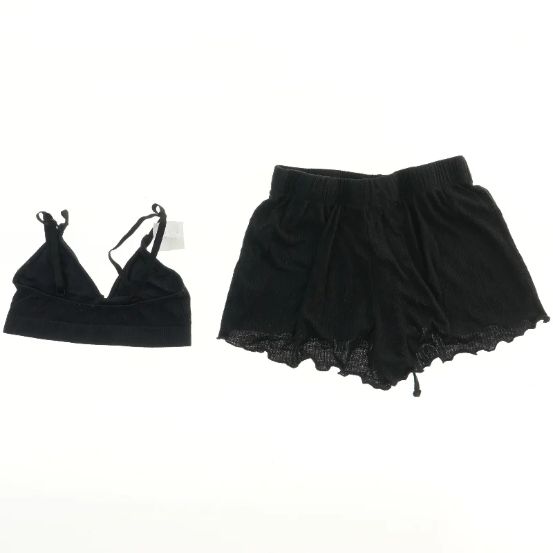 Sort bh og shorts sæt fra Primark (str. 146)