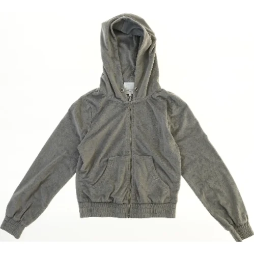 Grå hættetrøje med lynlås fra Hound (str. 146)
