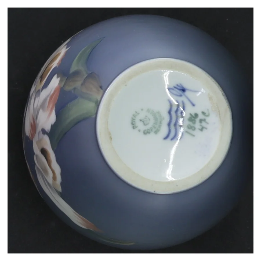 Royal Copenhagen Orkide Vase fra Royal Copenhagen (str. H 17 cm)