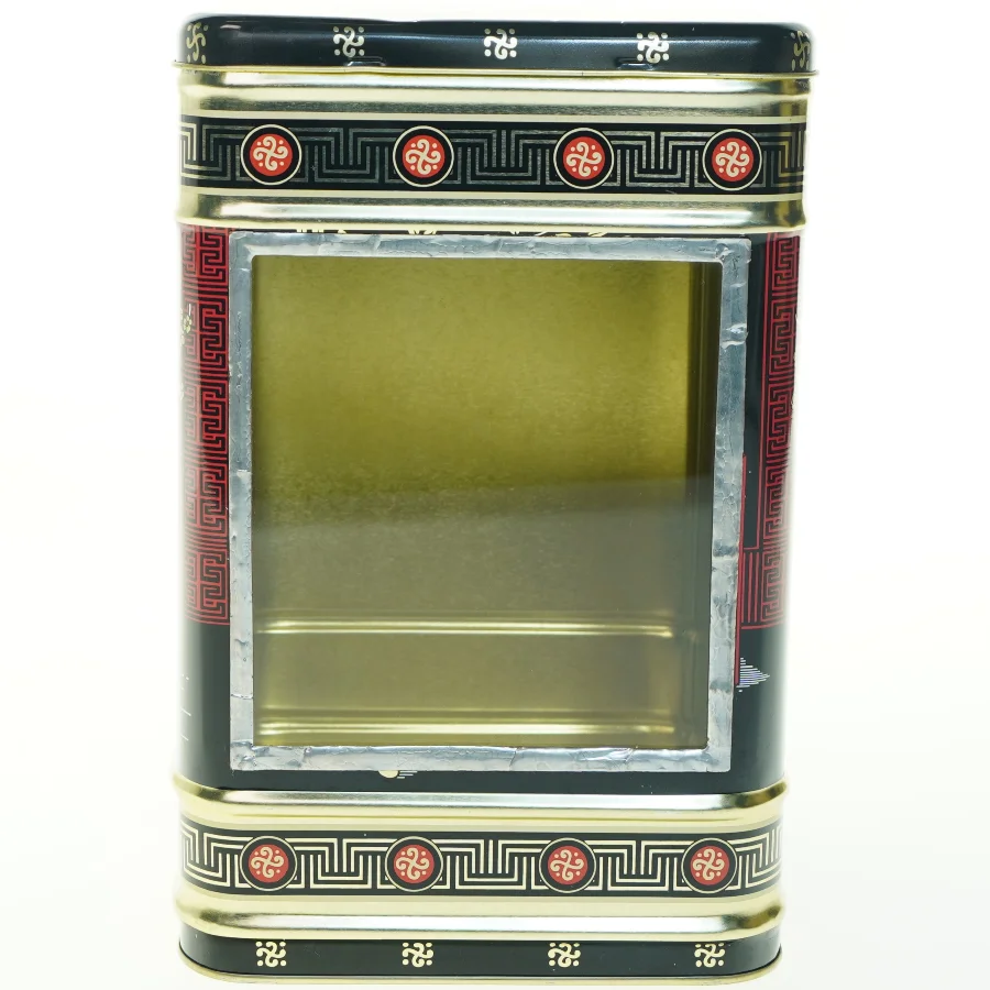 Asiatisk inspireret metaldåse (str. H. 25,5 cm. 16,5 x 16,5 cm)