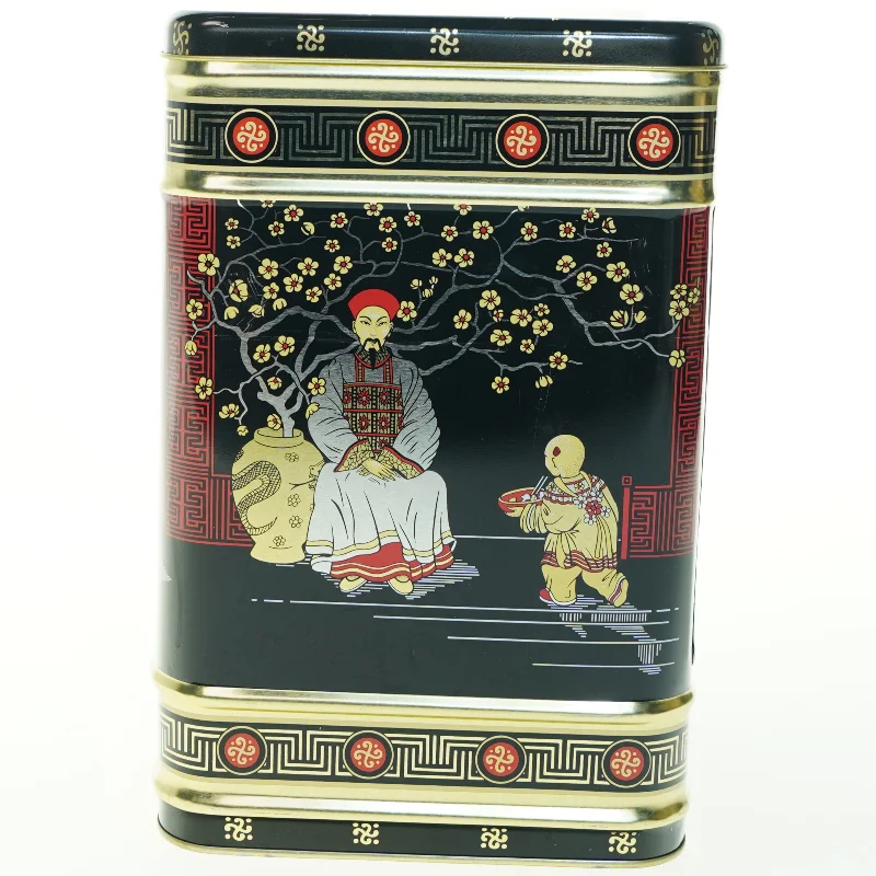 Asiatisk inspireret metaldåse (str. H. 25,5 cm. 16,5 x 16,5 cm)