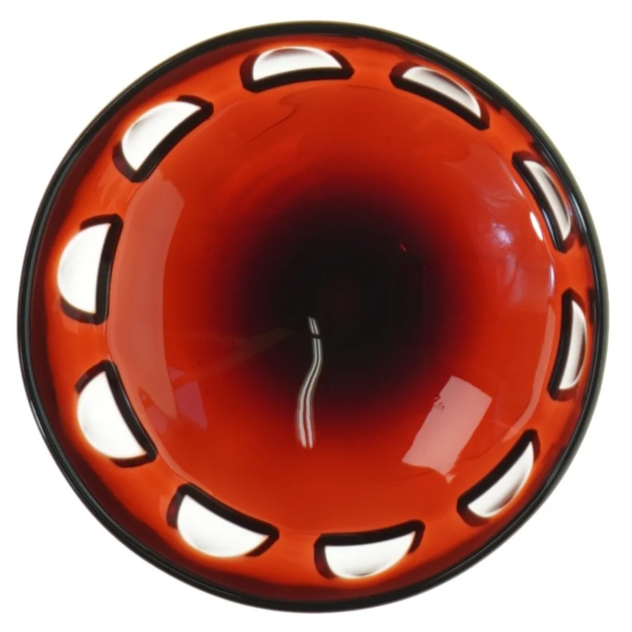 Røde glas på fod (str. H 11 cm, ø 9 cm)