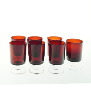 Røde glas fra Luminarc (str. H 11,5 cm, ø. 7 cm)