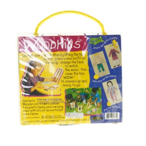 Dukketøj og tilbehørssæt fra Woodkins (str. Bræt 22,5 x 12,5 cm)