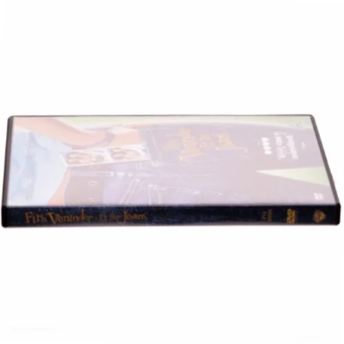 Fire veninder et par jeans