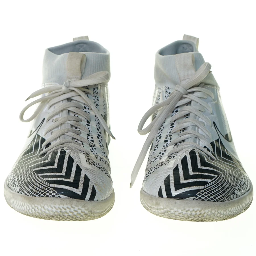 Støvler fra Nike (str. 34)