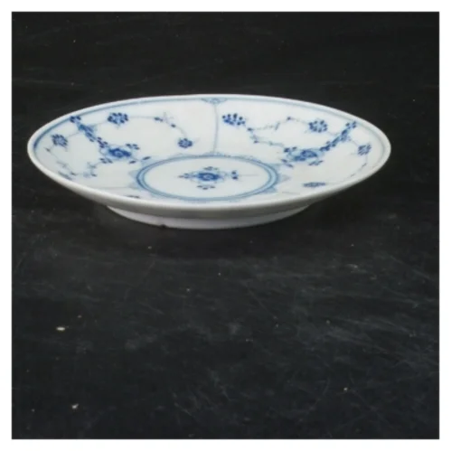 Porcelæns tallerken, mussel malet (str. Ø 13 cm)